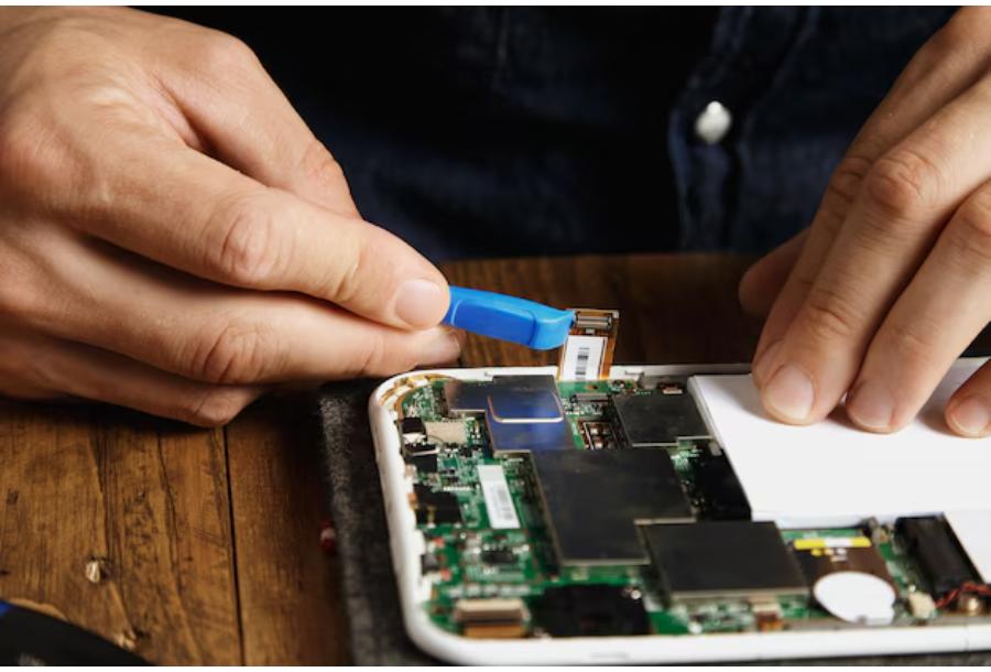 Why Motherboard Of Phone Gets Damaged